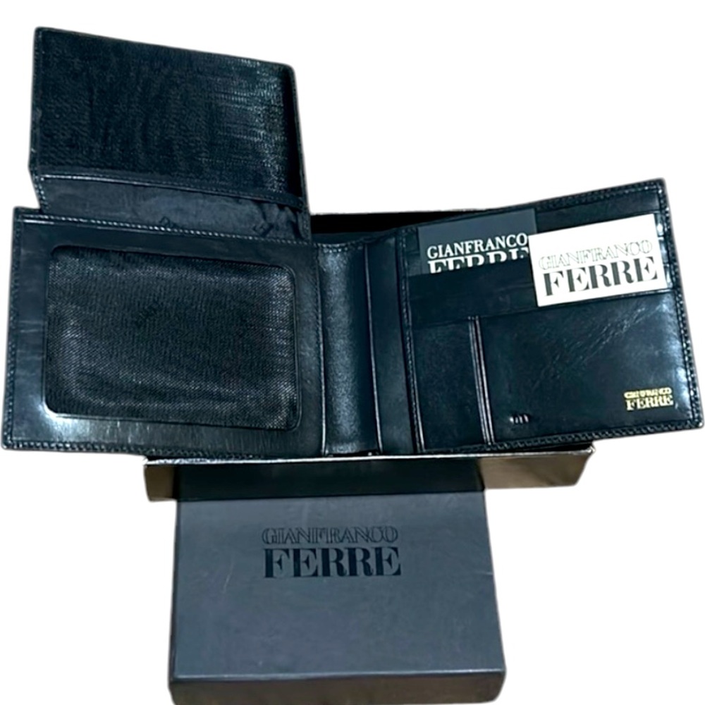 Gianfranco Ferre leather wallet - Picture 5 of 7